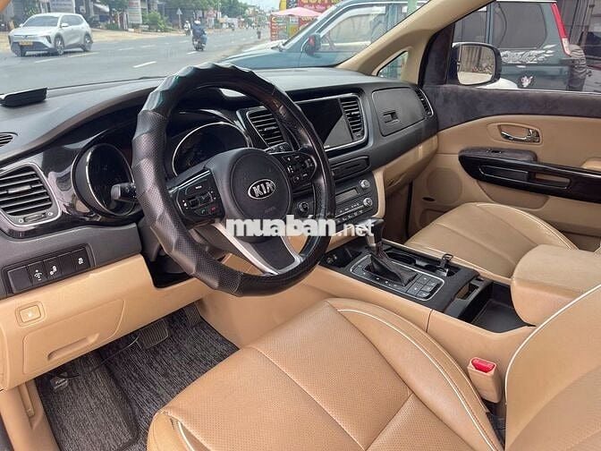 Kia Sedona 2017 2.2D full dầu 7 chỗ siêu rộng rãi.