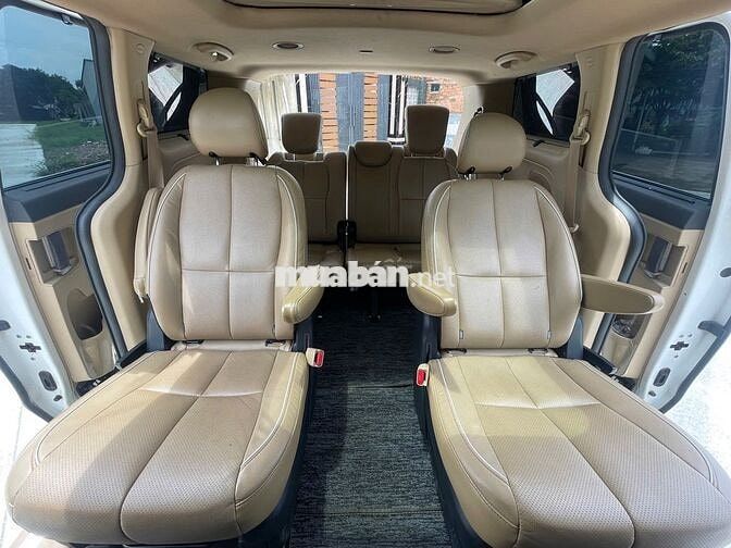 Kia Sedona 2017 2.2D full dầu 7 chỗ siêu rộng rãi.