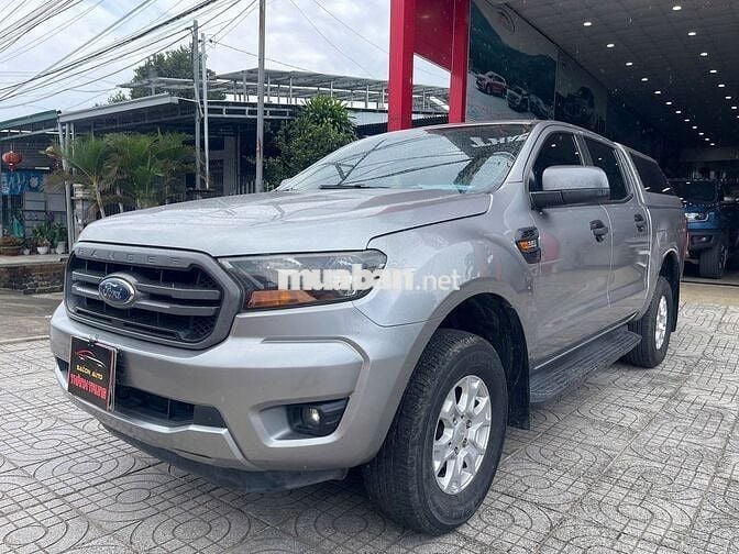 Ford Ranger XLS 2018 Số tự động 4x2 màu bạc