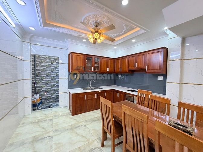 HOT NHÀ ĐẸP HXH SÁT PHẠM VĂN ĐỒNG 5 TẦNG HOÀN CÔNG CHUẨN CHỈNH 