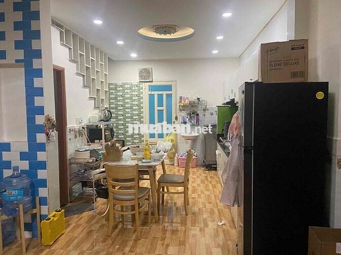 Tìm nữ ở ghép nhà nguyên căn 2 phòng ngủ, nhà tổng 5 người