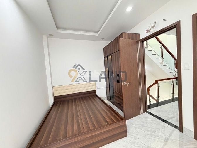 HOT NHÀ ĐẸP HXH SÁT PHẠM VĂN ĐỒNG 5 TẦNG HOÀN CÔNG CHUẨN CHỈNH 