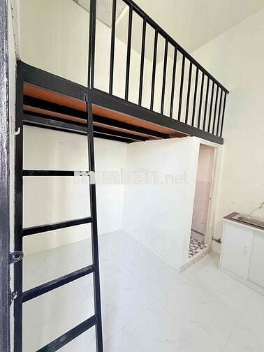 Cho thuê phòng hẻm 88 Nguyễn văn quỳ gác cao rộng cách ufm-kcx 3km