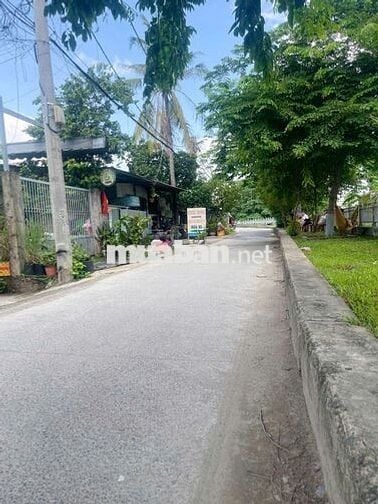 Nhà thạnh Xuân 25 Q12 1 lầu 2pn hẻm thông buôn bán