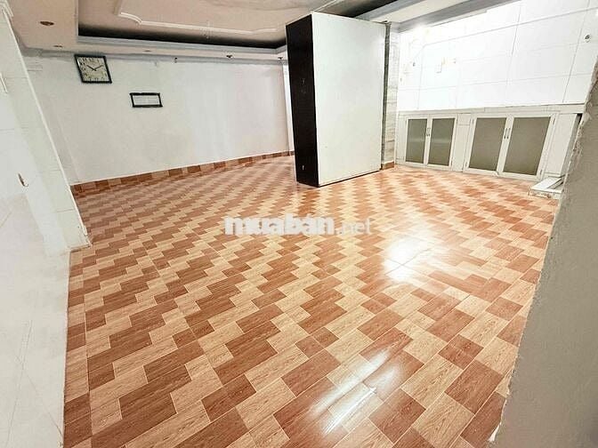 Cho thuê nhà hẻm 15 bùi văn ba quận 7