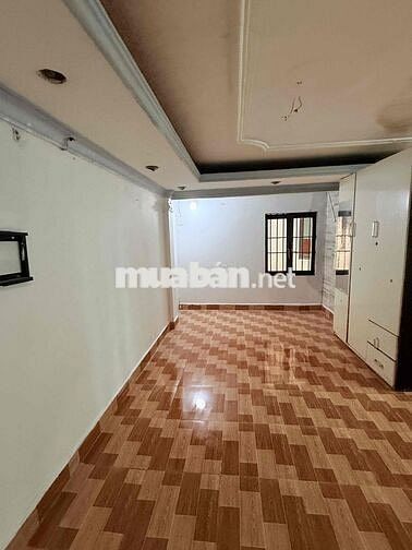 Cho thuê nhà hẻm 15 bùi văn ba quận 7