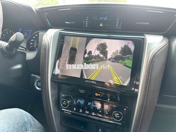 Fortuner 2017 xăng 4x2 AT chạy chuẩn hơn 14v km
