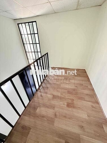 Cho thuê phòng hẻm 88 Nguyễn văn quỳ gác cao rộng cách ufm-kcx 3km