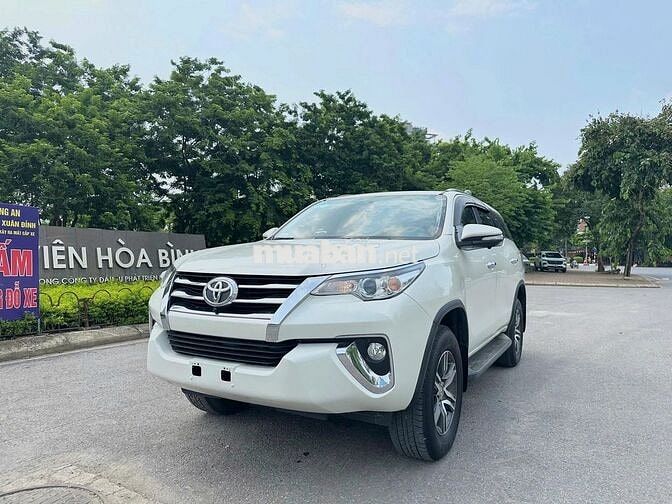 Fortuner 2017 xăng 4x2 AT chạy chuẩn hơn 14v km