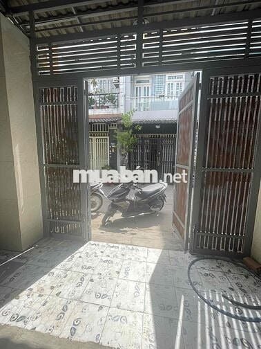 Nhà thuê liên khu 5-6 có 2 phòng ngủ hẻm 6m ô tô vào nhà