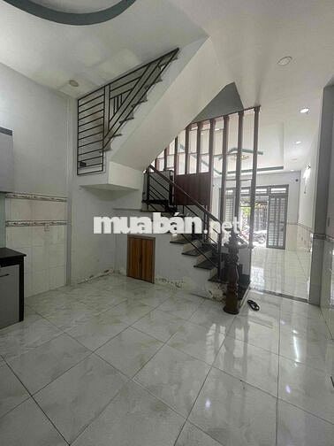 Nhà thuê liên khu 5-6 có 2 phòng ngủ hẻm 6m ô tô vào nhà