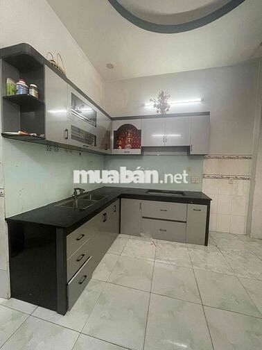 Nhà thuê liên khu 5-6 có 2 phòng ngủ hẻm 6m ô tô vào nhà