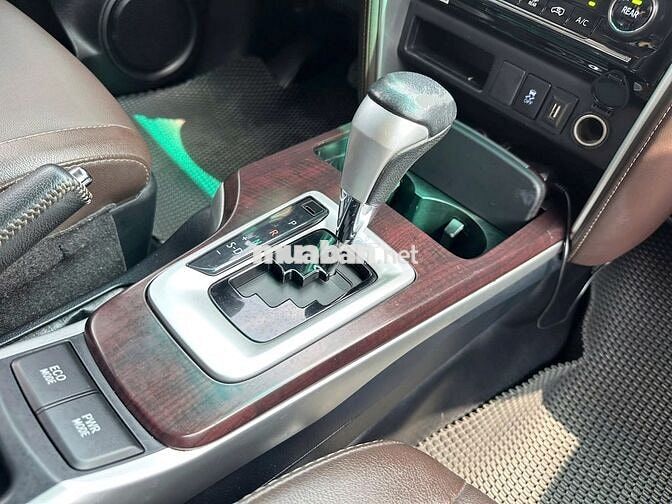 Fortuner 2017 xăng 4x2 AT chạy chuẩn hơn 14v km