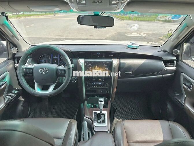 Fortuner 2017 xăng 4x2 AT chạy chuẩn hơn 14v km