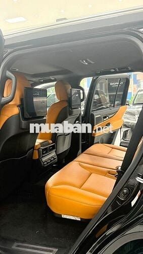 Bán Lexus LX600 Urban 7 chỗ màu Đen. Xe cực đẹp.
