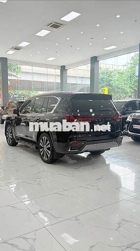 Bán Lexus LX600 Urban 7 chỗ màu Đen. Xe cực đẹp.