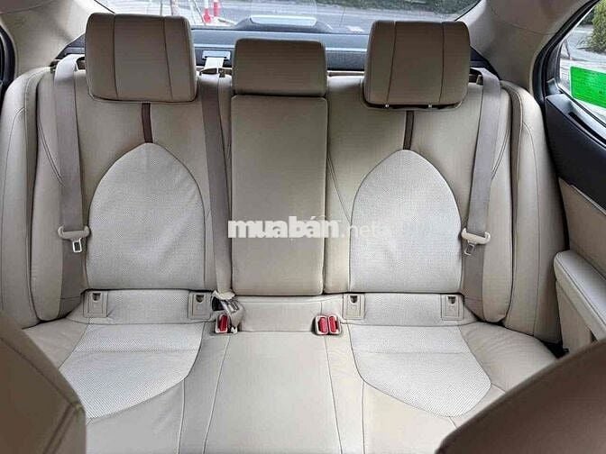 Toyota Camry 2.5Q 2022 Đỏ 45.000KM TL