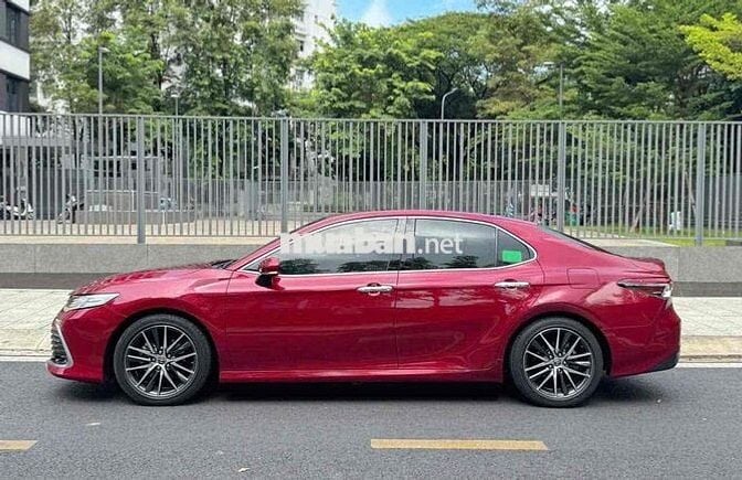 Toyota Camry 2.5Q 2022 Đỏ Thái Lan