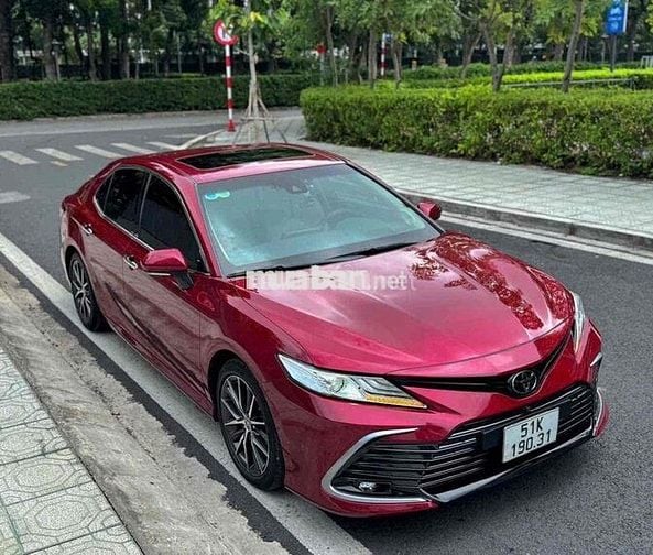 Toyota Camry 2.5Q 2022 Đỏ 45.000KM TL