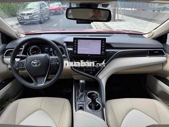 Toyota Camry 2.5Q 2022 Đỏ Thái Lan