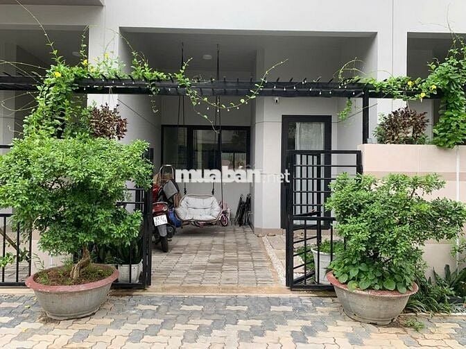 Chính chủ cần bán căn nhà ở lô ngoài Cát Tường J Home