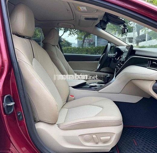 Toyota Camry 2.5Q 2022 Đỏ Thái Lan