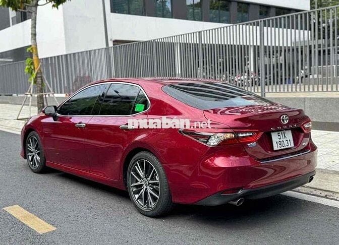 Toyota Camry 2.5Q 2022 Đỏ 45.000KM TL