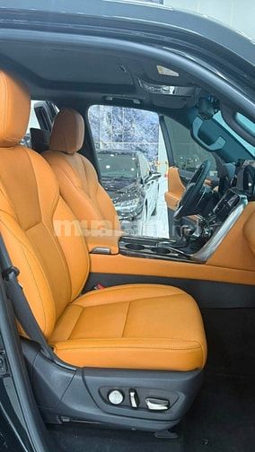 Bán Lexus LX600 Urban 7 chỗ màu Đen. Xe cực đẹp.