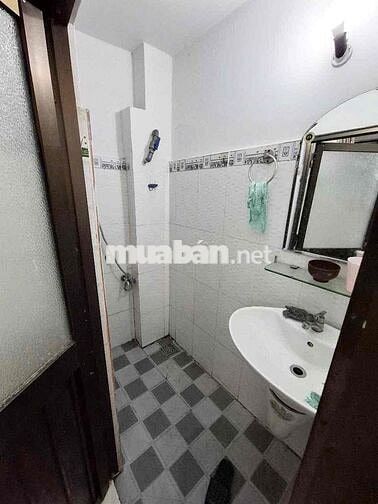 cho thuê nhà mặt tiền hẻm xe tải