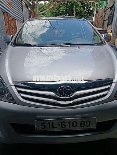 Toyota Innova G 2011 Số sàn Bạc