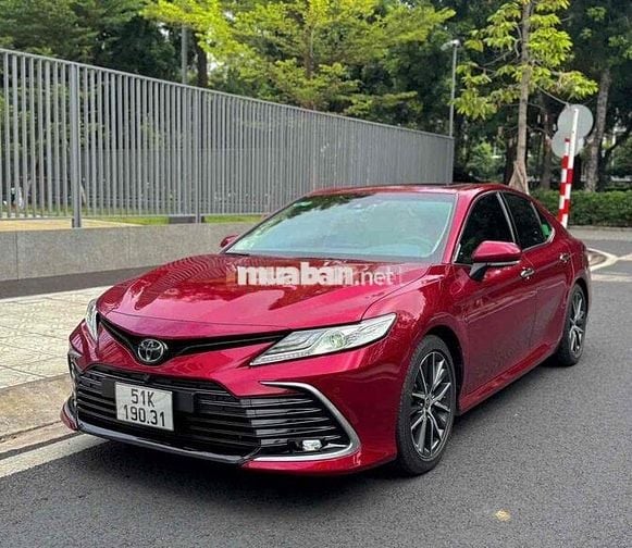 Toyota Camry 2.5Q 2022 Đỏ Thái Lan