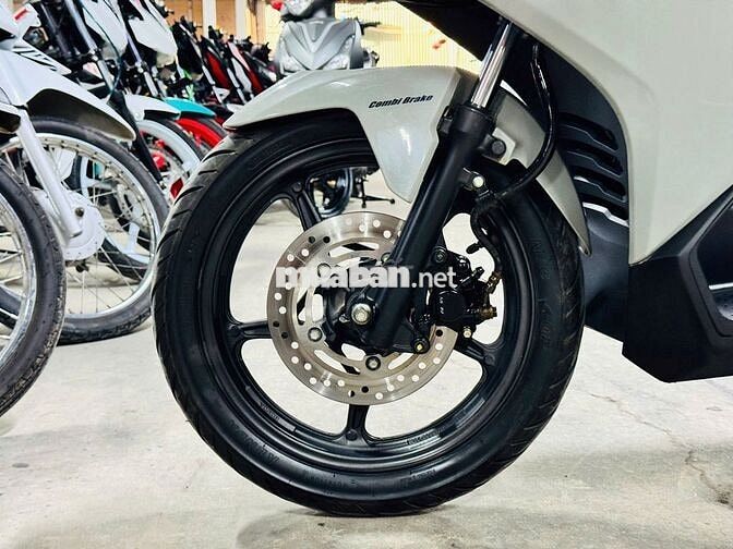 XE MÁYTHANH TÙNG_AIR BLADE 125 XÁM XI MĂNG MÁY ZIN