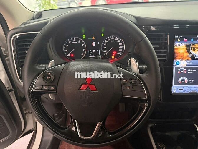 Mitsubishi Outlander Premium 2.0L 2019 Trắng