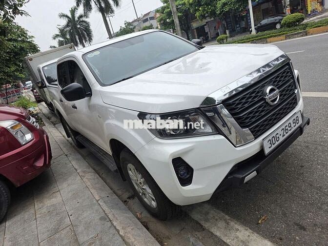 Nissan Navara EL 2024 Trắng