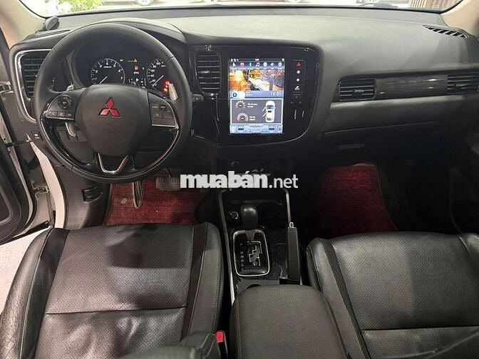Mitsubishi Outlander Premium 2.0L 2019 Trắng