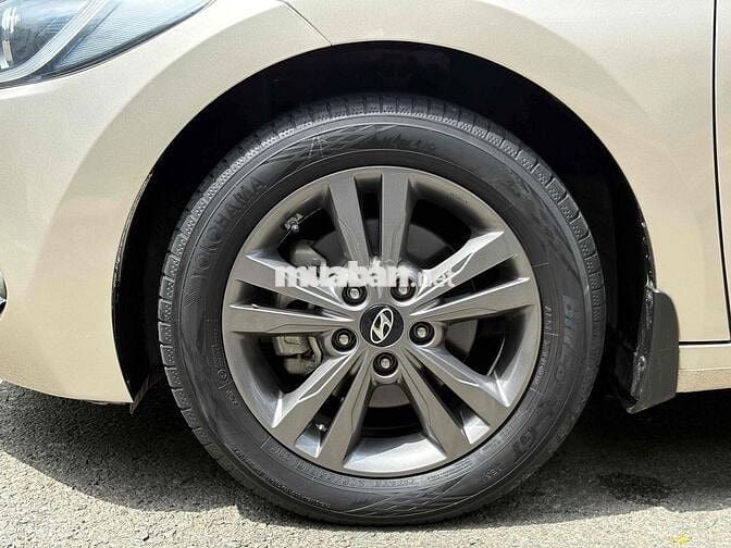 Hyundai Elantra 1.6 AT 2019 Vàng cát