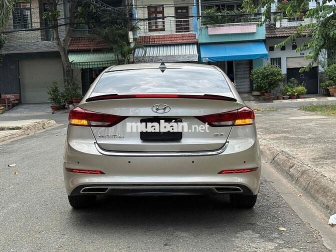 Hyundai Elantra 1.6 AT 2019 Vàng cát