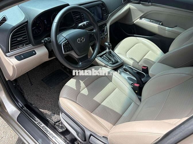 Hyundai Elantra 1.6 AT 2019 Vàng cát