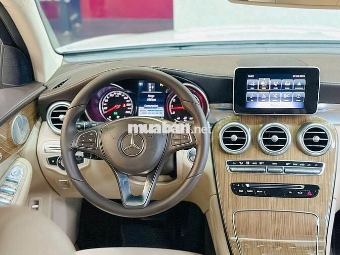 Mercedes GLC 250 2018 Trắng 39.000km