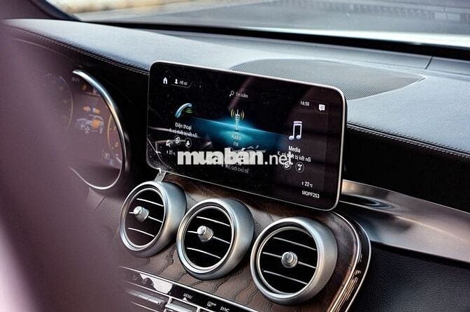 Mercedes GLC 200 4Matic 2019 Trắng 38.000km