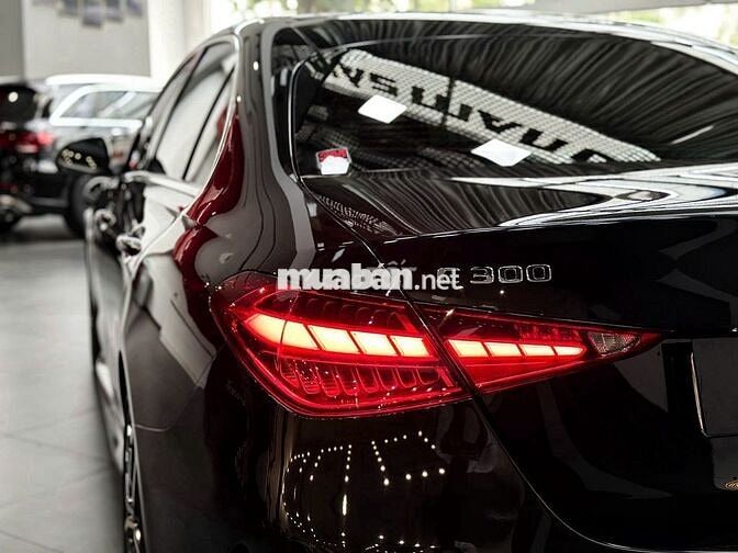 Mercedes C300 AMG 2022 Đen 29.000km