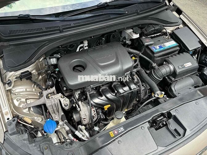 Hyundai Elantra 1.6 AT 2019 Vàng cát