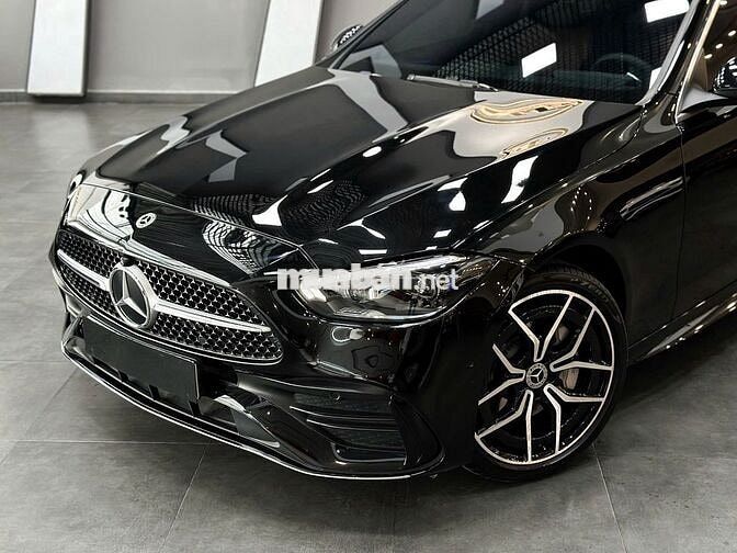 Mercedes C300 AMG 2022 Đen 29.000km