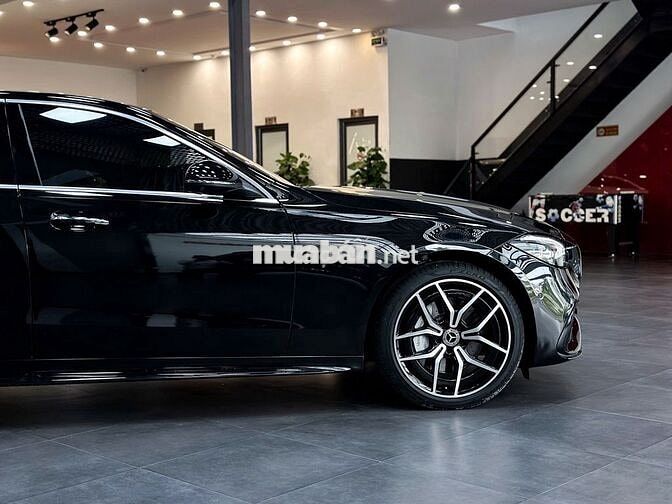 Mercedes C300 AMG 2022 Đen 29.000km