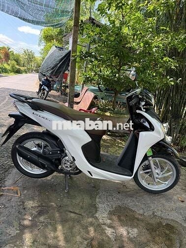 Honda Vision FI Trắng đen Tự động