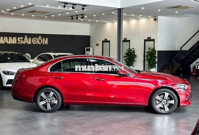 Mercedes C200 Avantgarde 2022 Đỏ 40.000 dặm