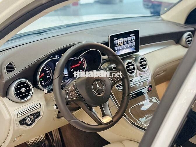 Mercedes GLC 250 2018 Trắng 39.000km