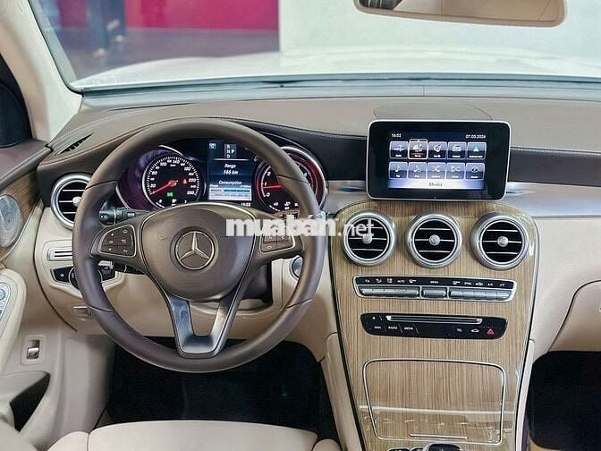 Mercedes GLC 250 2018 Trắng 39.000km