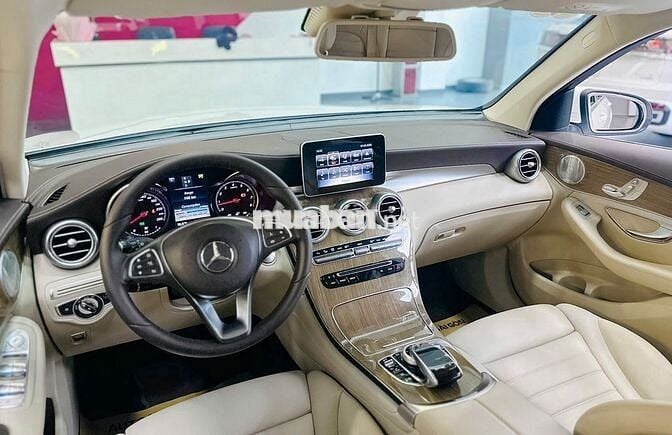 Mercedes GLC 250 2018 Trắng 39.000km