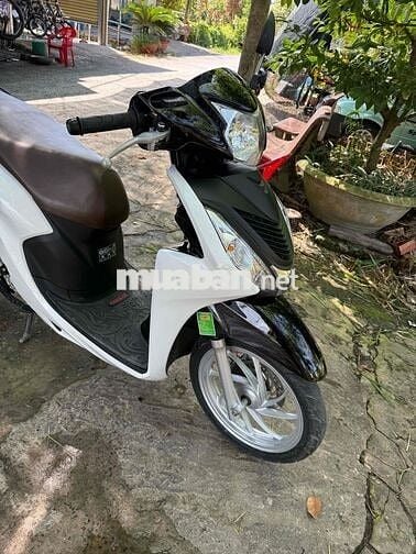 Honda Vision FI Trắng đen Tự động